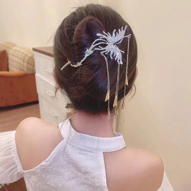High-end butterfly tassel hair clips, feminine charm, Internet celebrity, wobbly water diamond pearl twist clip, back of the head updo hair clip Specification drawing