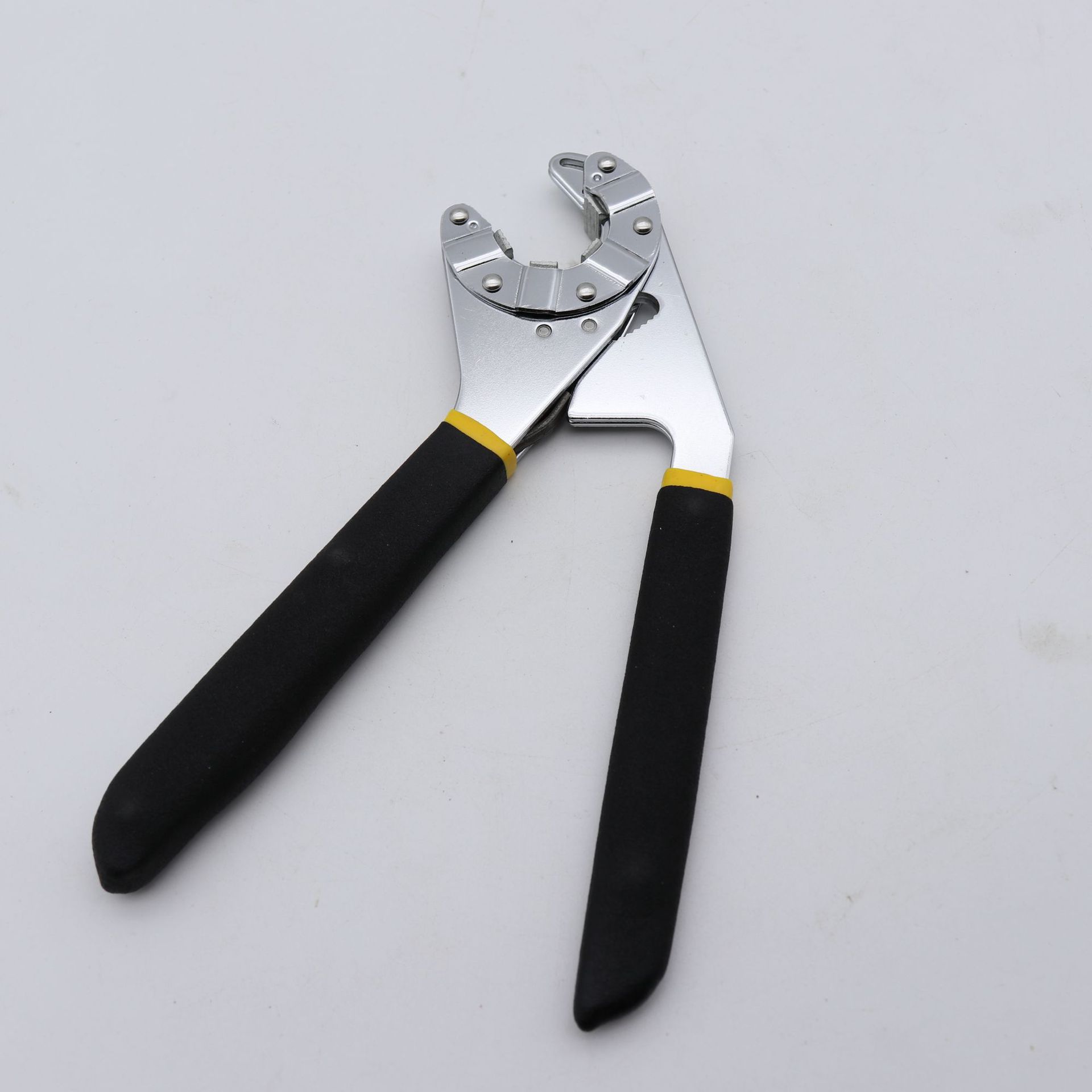 The Magic activity universal wrench can hold an external hexagon wrench, a multi-functional open-end wrench and a universal wrench full figure