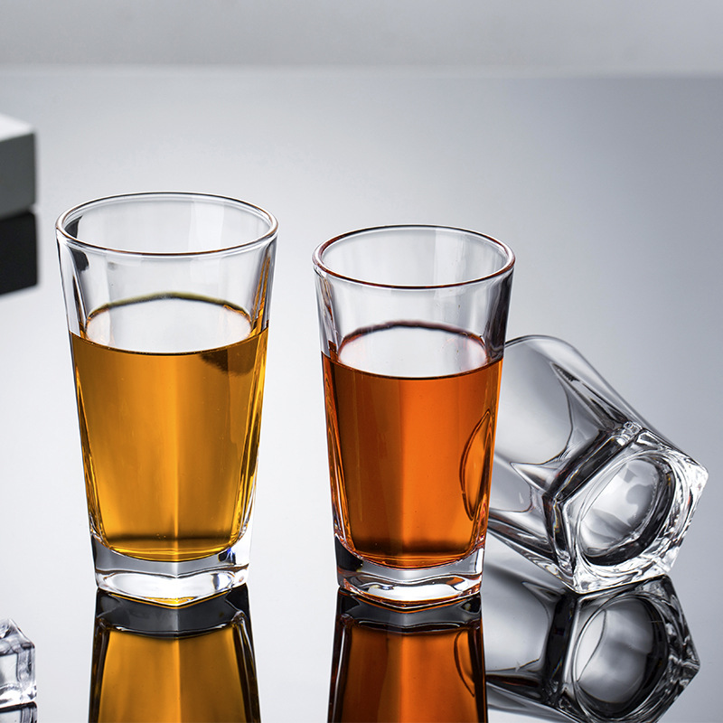 Heat-resistant glass cups, household tea brewing and drinking cups, pentagonal bar and restaurant geometric dining cups, beer and spirits foreign wine glasses details Picture