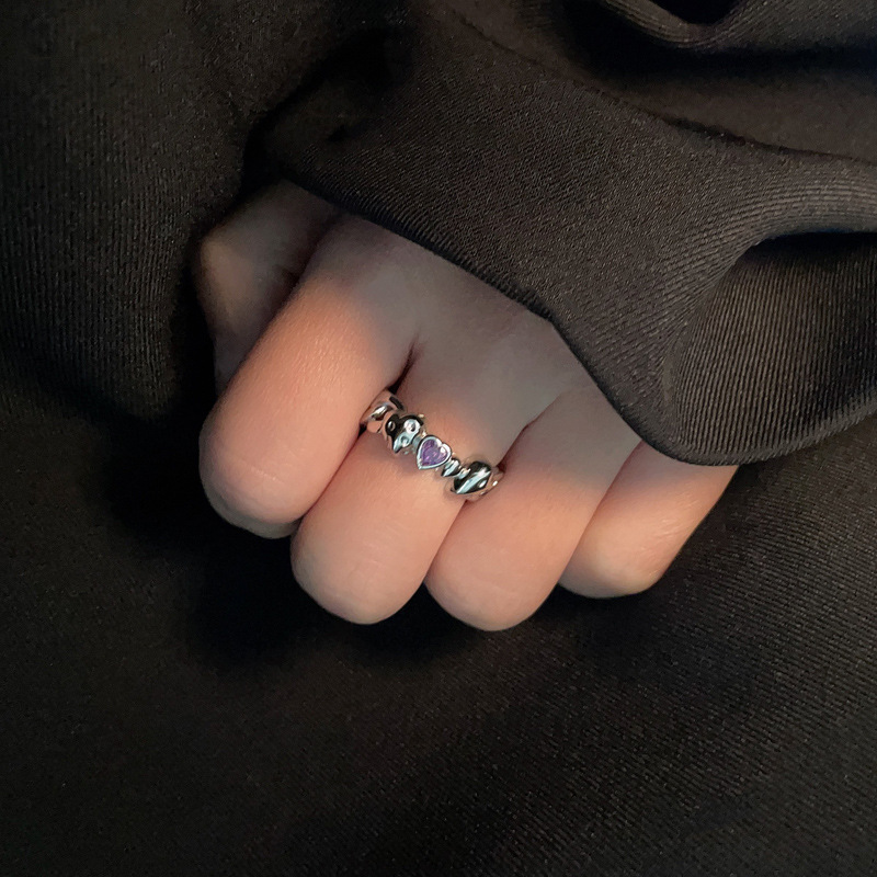 The ring for women on Instagram features a cold and elegant, simple and niche design. It is made of sweet and cool colored zircon, exuding a unique and stylish vibe. It is a trendy index finger ring Specification drawing