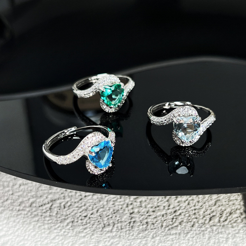 The exquisite and light luxury Ocean Heart blue heart-shaped open ring for women, with a cold and elegant touch details Picture