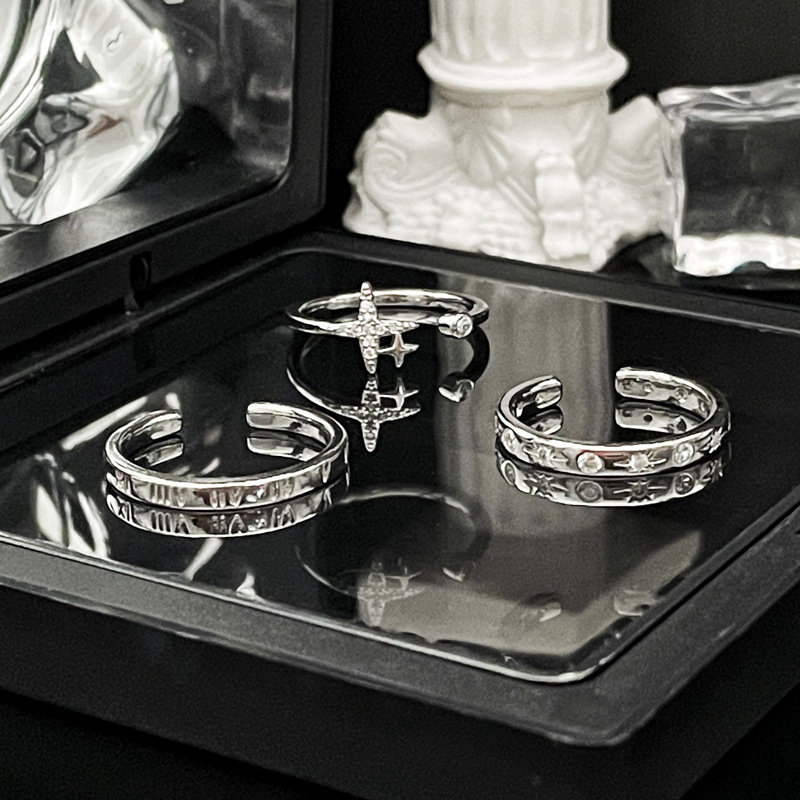 Minimalist and individualistic starry light small plain ring open ring, a cold and unique design for women, versatile and elegant, making the skin look fair details Picture