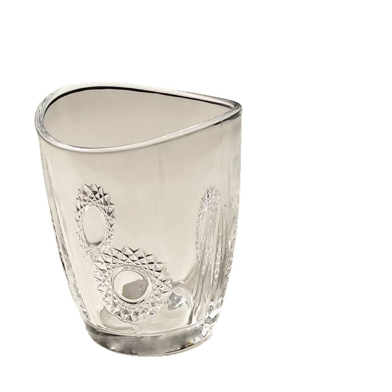 New wholesale European-style wine glasses, sword-patterned beverage glasses, popular bar ice-cold beer glasses, glass whisky glasses Item Picture