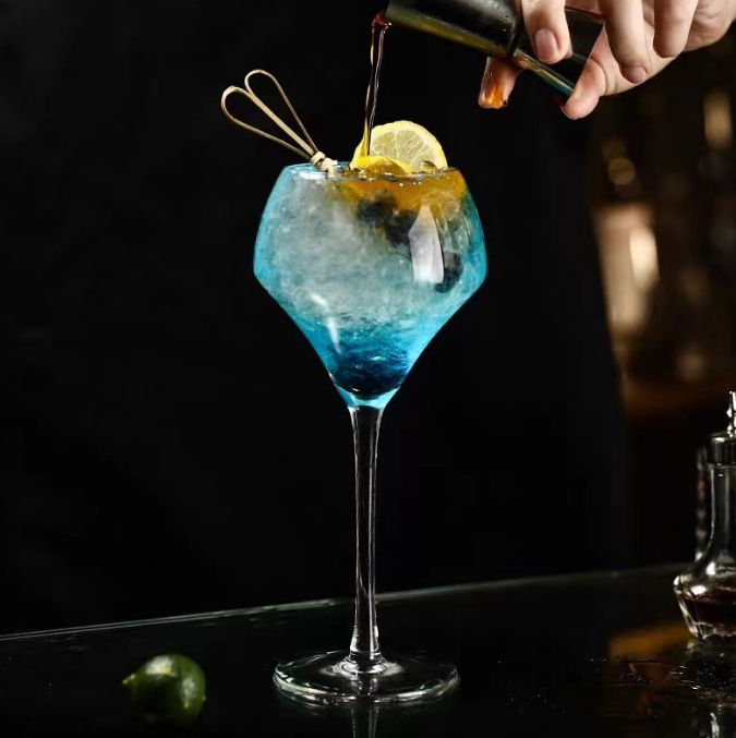 Creative crystal glass conical wine glasses, wine glasses, cocktail glasses, sparkling soda water glasses, tall tonic glasses Application Scenario