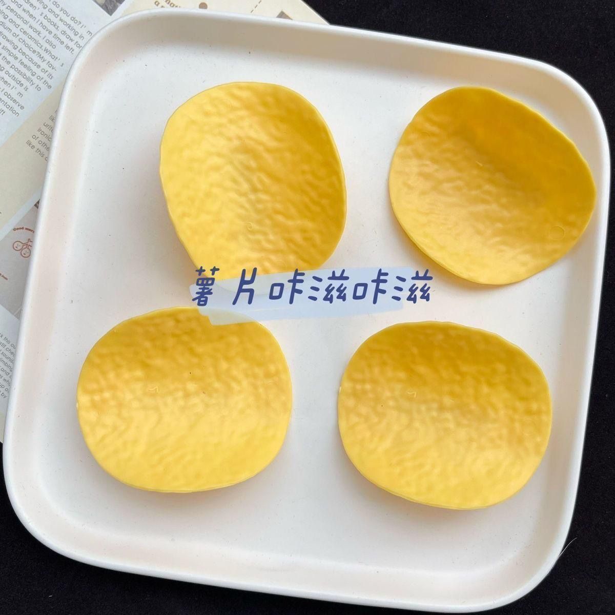 Miniature food toy hair clips, popular imitation potato chips and French fries side clips, bangs clips, funny children's hair accessories and hair clips wholesale details Picture