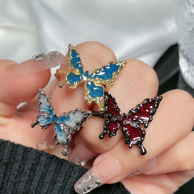 Lava irregular liquid butterfly ring for women, adjustable androgynous style couple ring, pleated, cool and stylish accessory details Picture