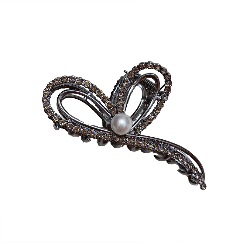 A new versatile shark clip headpiece that exudes a high-end and elegant feminine charm with a heart-shaped claw clip Item Picture
