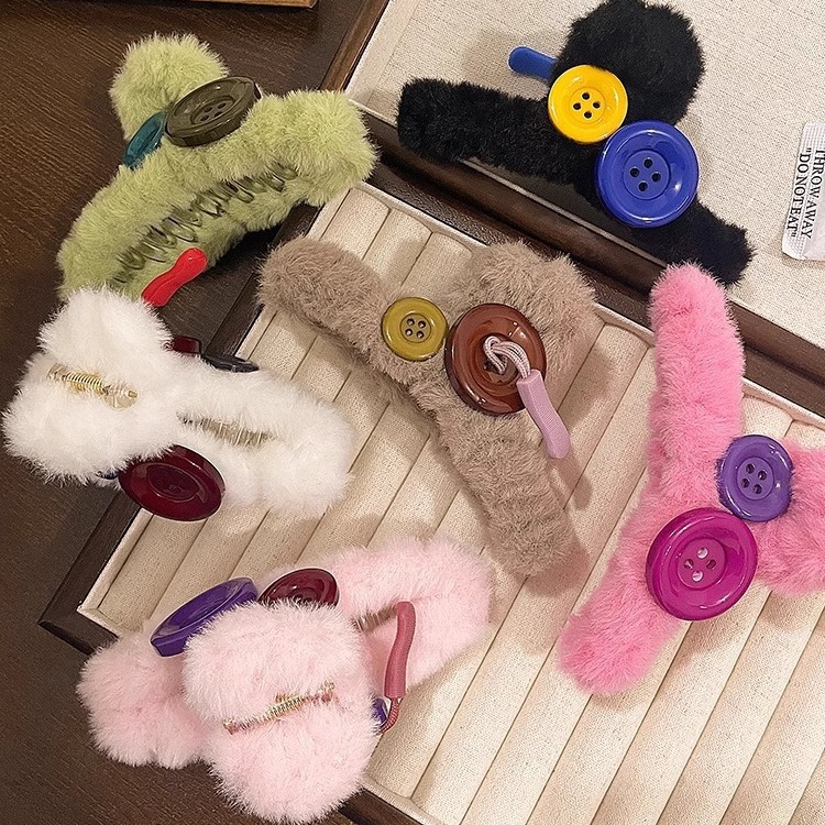 Spring and summer plush grappling clips, button hair clips, female shark clips at the back of the head, large updo hair accessory, elegant hair clips, hair grips full figure