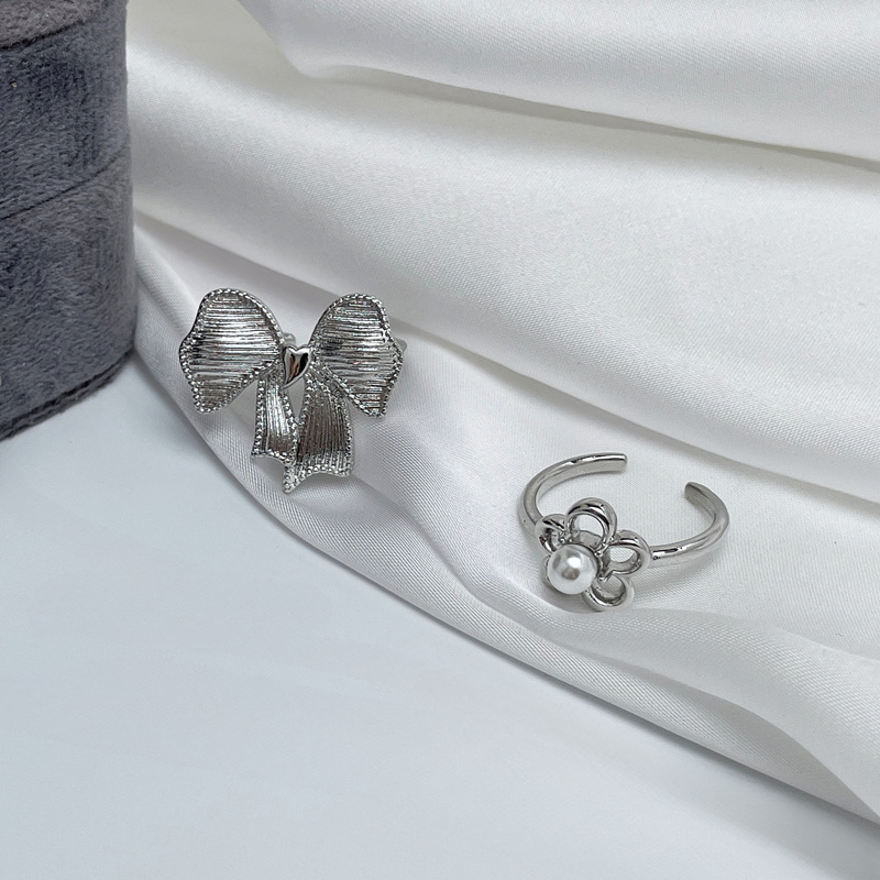 French simple brushed retro bow, fashionable open ring, feminine floral charm, high-end sense, layered food ring Specification drawing