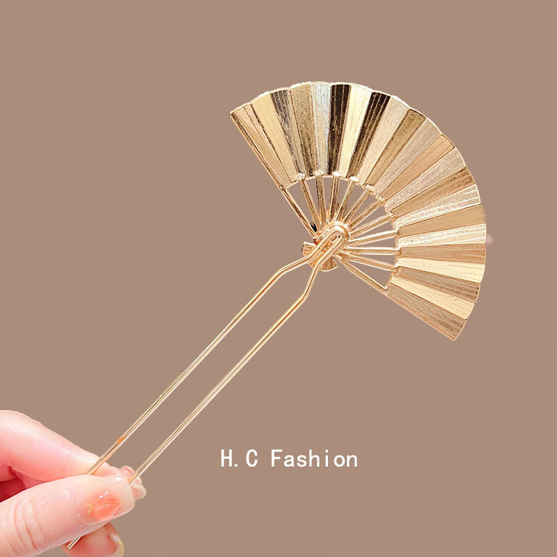 High-end new Chinese-style fan hairpins, traditional Chinese cheongsam, horse face skirt hairpins, hair accessories, ancient costume walking hairpins and other accessories Application Scenario