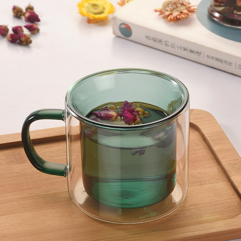 High borosilicate glass water cup with handle, high appearance level, colored cup, high-temperature resistant, double-layer heat-insulating coffee cup Application Scenario