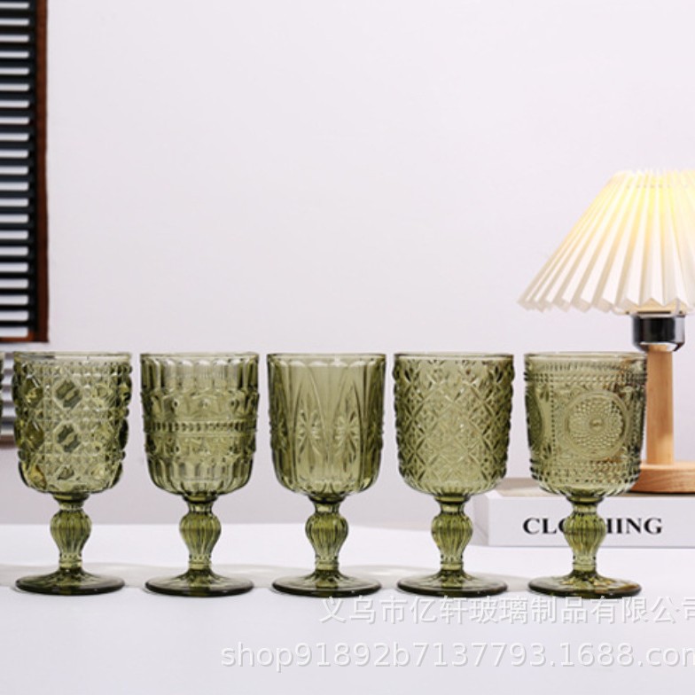 Factory wholesale vintage embossed glass wine glasses, European tall glass cups, colorful birthday juice cups for household use Specification drawing