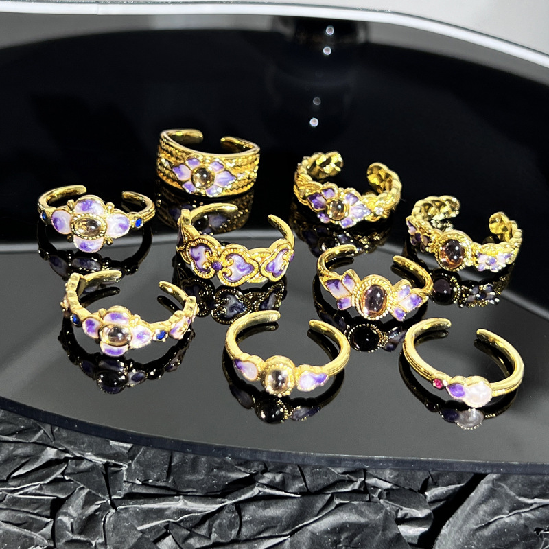 New Chinese-style retro purple gradient enamel drop glaze open ring, a unique design sense for women, light luxury, sweet and cool index finger ring Application Scenario