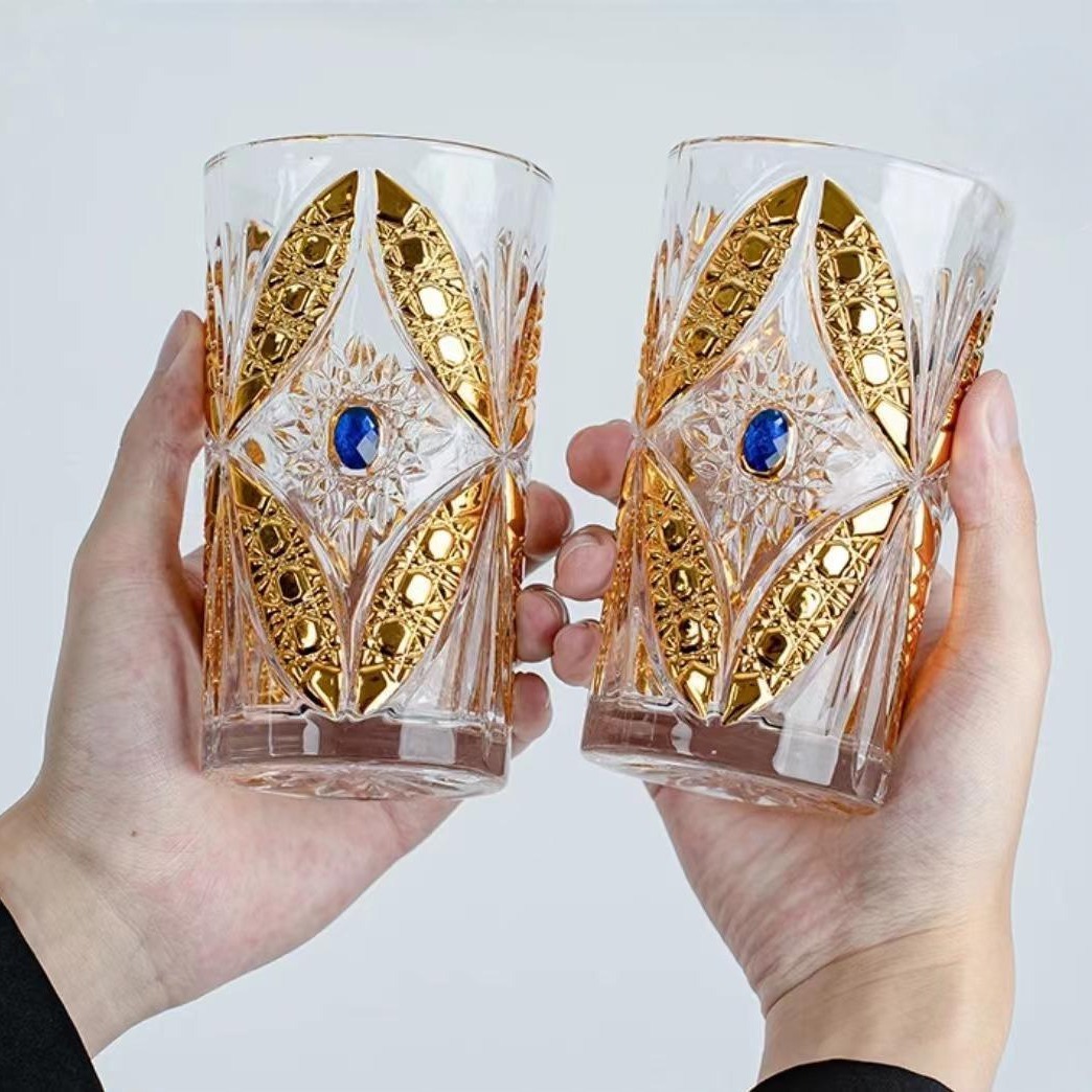Crystal butterfly cup, high-end lead-free thickened glass cup, embossed water cup, retro cold drink, household golden juice cup Application Scenario