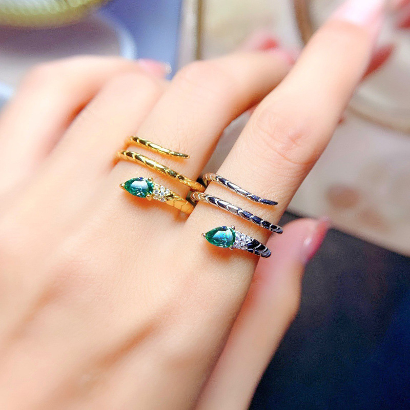 A light luxury waterdrop green zircon snake-shaped opening ring for women on Instagram, simple, fashionable and individual, wrapped snake food ring details Picture