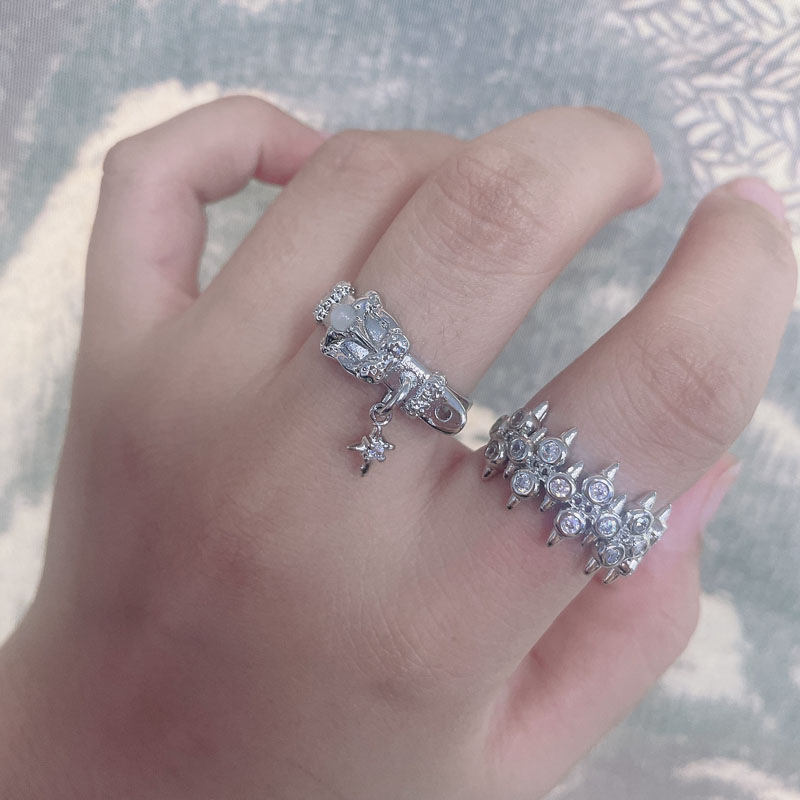 French-style gentle layering with an open-top ring, a cold and elegant style for women, with an irregular star-tipped tassel ring details Picture