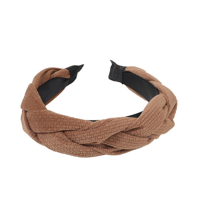 Qiyue Cross-border Autumn and Winter Velvet Twist High Top hairband for Women, Korean-style facial cleansing headband, hair hole hair accessories wholesale Item Picture