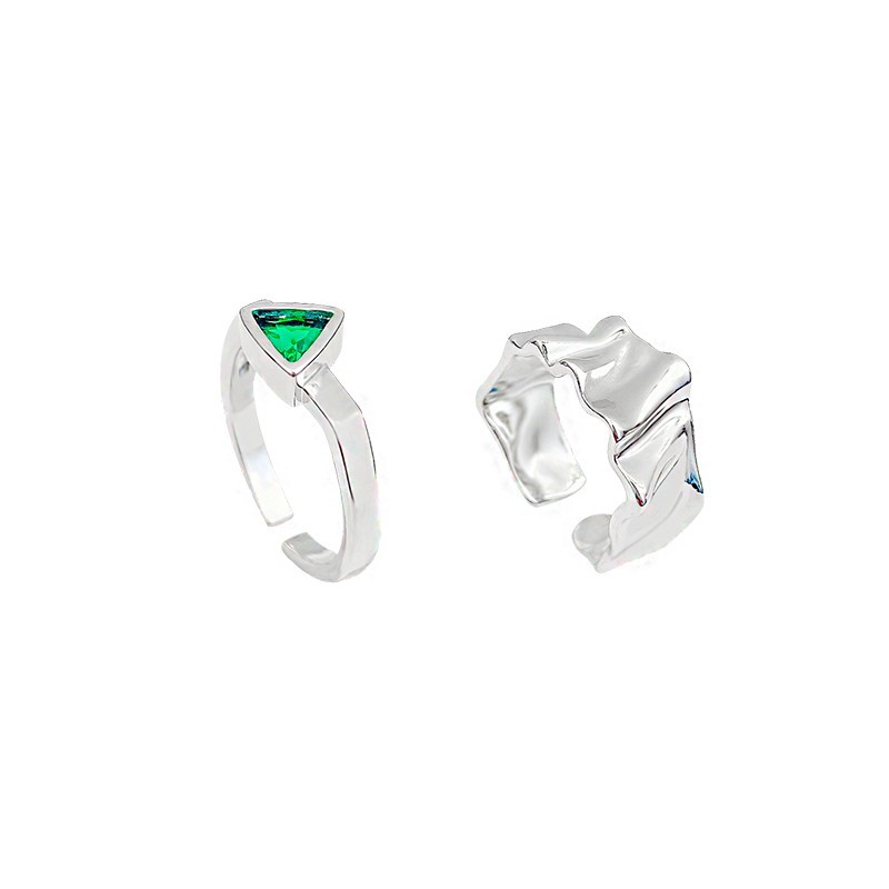 A simple pleated triangular zircon ring with a fashionable and high-end touch, a trendy and cool 2023 new style index ring Item Picture