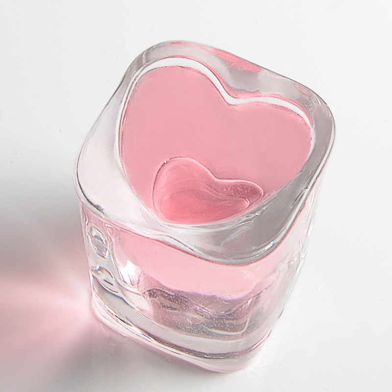 Heart-shaped glass liquor cups, one-mouth cups, small square cups, heart-shaped spirits cups, one or two cups, wholesale cross-border new styles with printed characters full figure