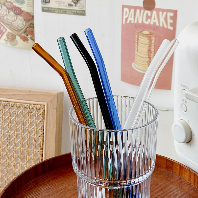 Colored glass straws, high borosilicate transparent glass tubes, heat-resistant creative lip protection, colored juice straws, portable Application Scenario