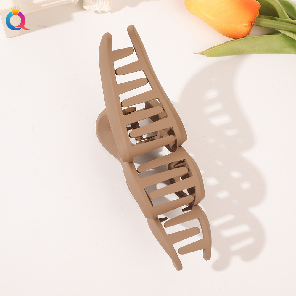 Wholesale of Qiyue Cross-border oversized wavy hair clips for the back of the head with a high-end look, such as updo hair clips, shark clips, hair accessories and headwear Specification drawing