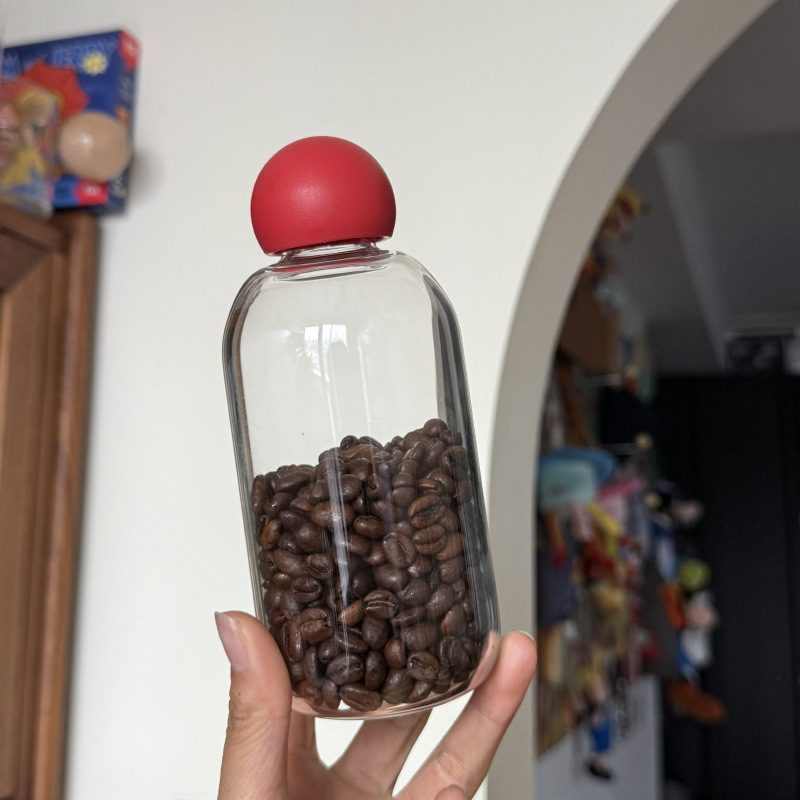 ins niche red-nosed glass cup sealed jar, the same style as Xiaohongshu large-capacity water cup sealed portable cup full figure