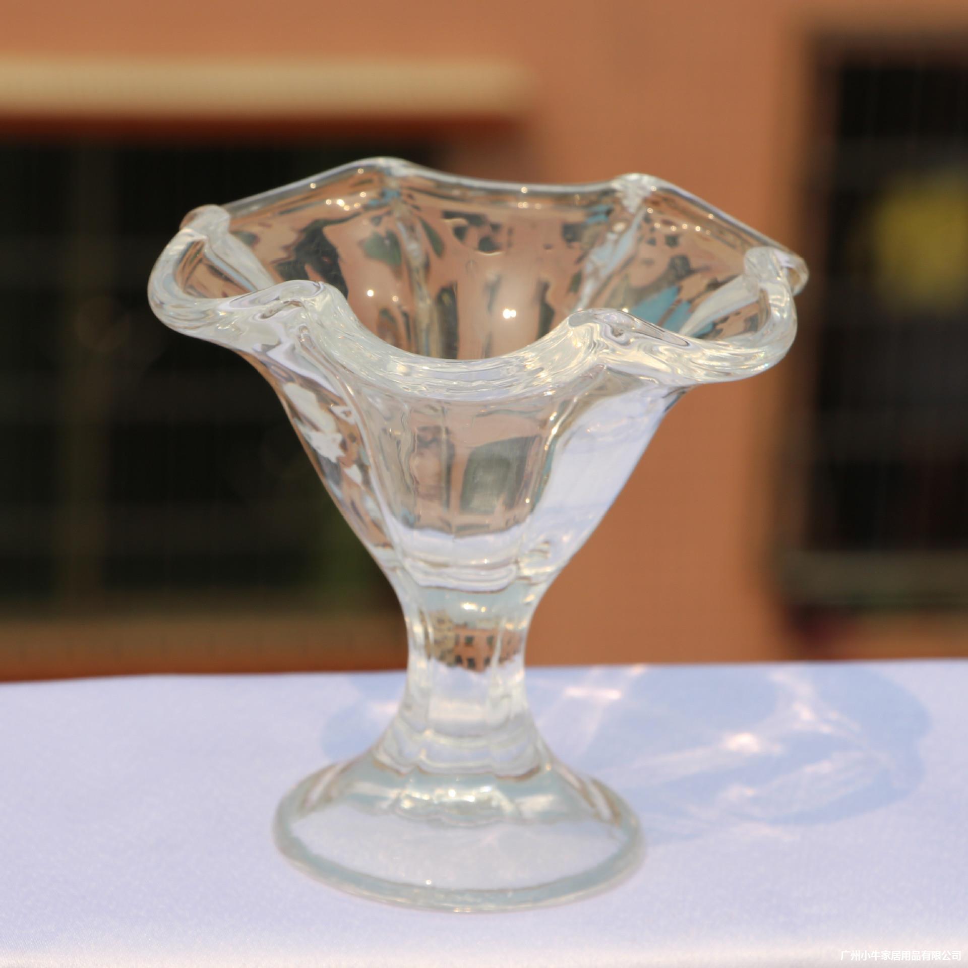 Glass ice cream cup, transparent and fashionable ice cream cup, dessert cup, shaved ice cup, round and creative Specification drawing