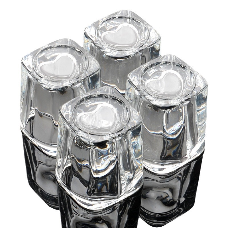 Heart-shaped glass liquor cups, one-mouth cups, small square cups, heart-shaped spirits cups, one or two cups, wholesale cross-border new styles with printed characters Item Picture