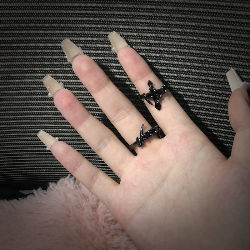 A dark cross-shaped zircon open ring with a European and American style, a cool and fashionable ring for women with a cold personality details Picture