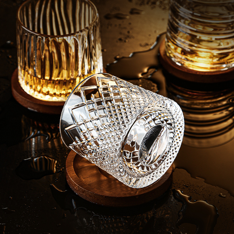 Wholesale of cross-border whisky wine glasses, rotating cups, unbreakable dolls, high-end glass cups, creative rotating and stress-relieving foreign wine glasses Specification drawing
