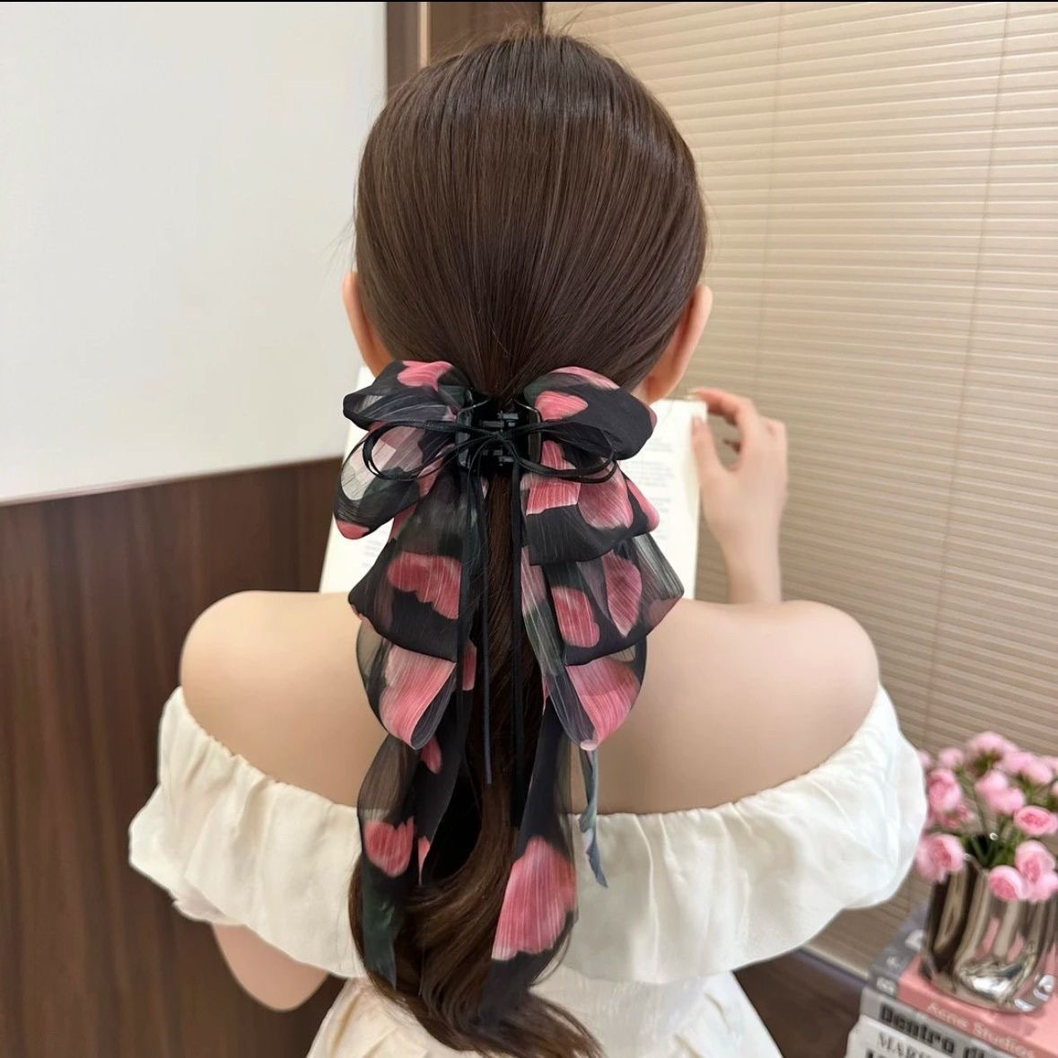 French floral bow ribbon high ponytail half-tied hair clip for women, exuding a sense of sophistication and increasing hair volume. Shark clip at the back of the head details Picture