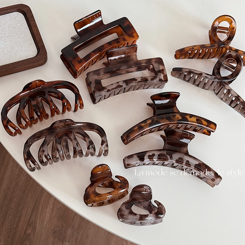 Korean-style high-end retro leopard print large scratch-off hair clip for the back of the head, 2025 new shark clip versatile hair accessory full figure