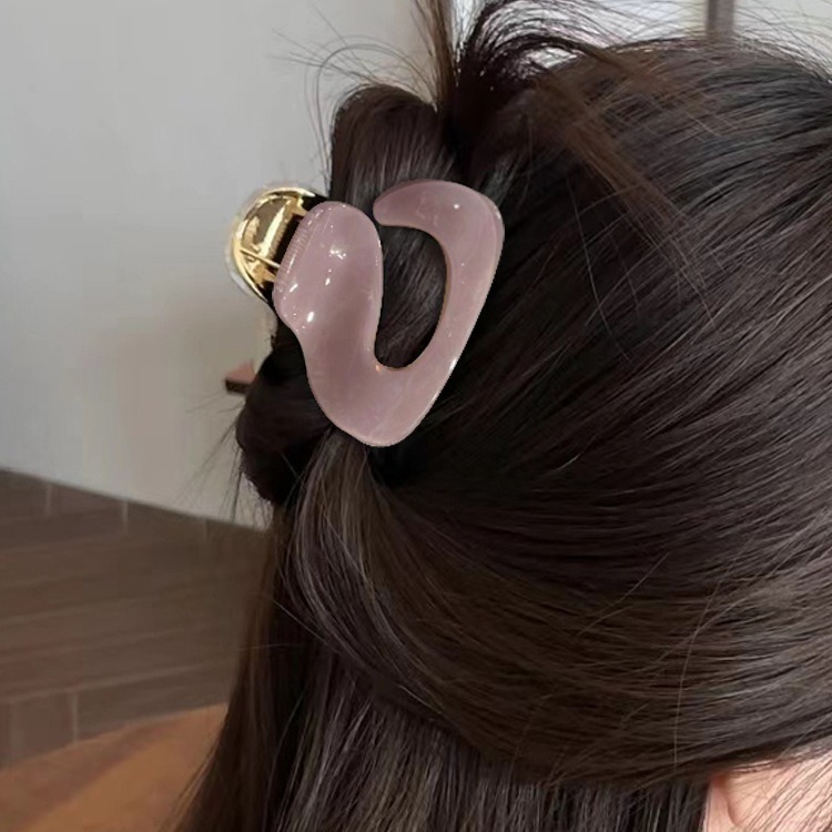 The same style hair accessory as in South Korea features a simple design, acetate hair clips, and a retro charm. It is a semi-tied shark clip hair accessory for women Specification drawing