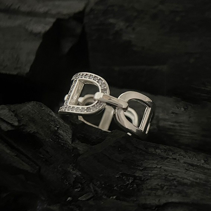 A light luxury and high-end pig-nose opening ring for a female Korean Instagram influencer with a cold style, exuding a unique and simple charm Specification drawing