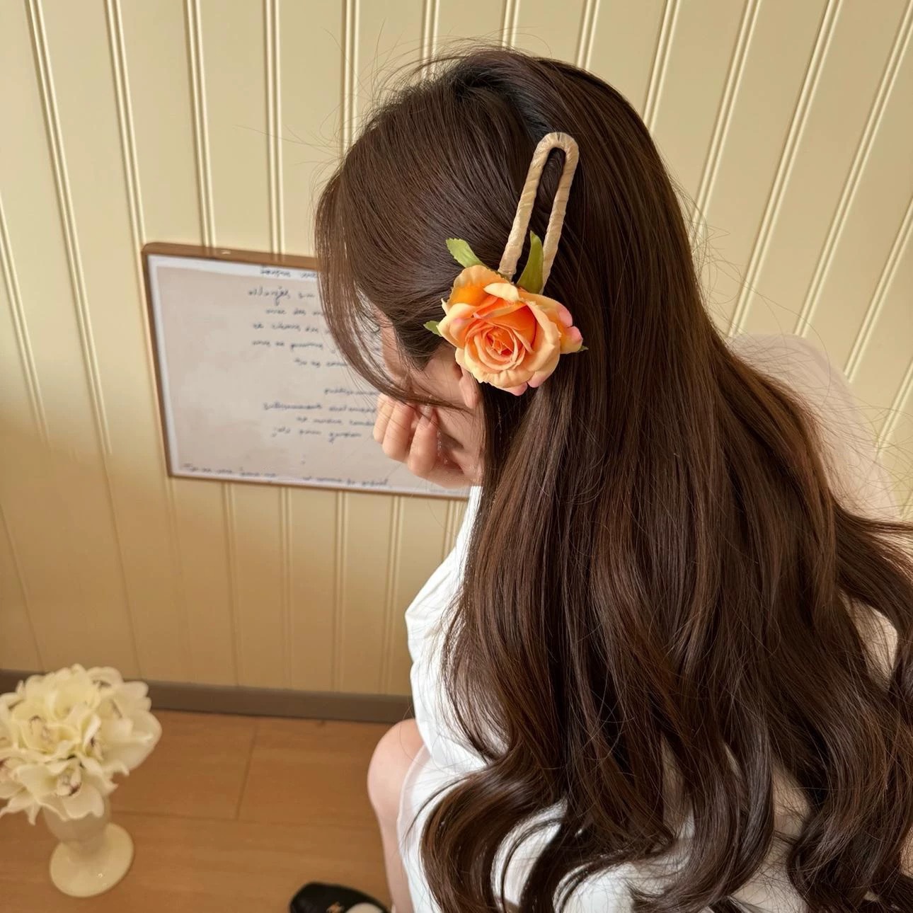 Spring and summer flower hair clips, semi-tied female faux rose, duckbill clips, early spring accessories, back of the head flower hair clips details Picture