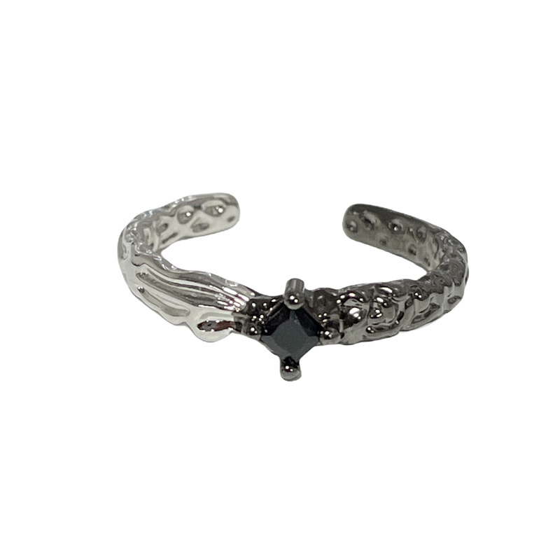Dark and unique style pleated texture color-blocked open ring, punk gender-neutral style couple rings, versatile and trendy accessories Item Picture
