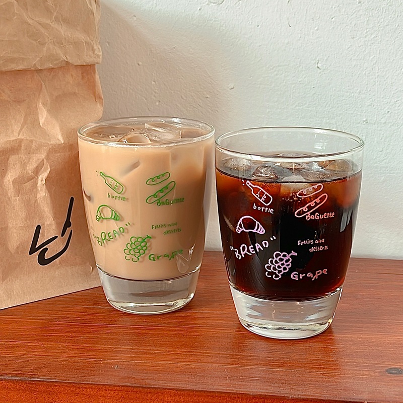 High-appearance-level household glass cups, InS-style lettered glass water cups, cartoon milk cups, breakfast cups, cold brew coffee cups full figure