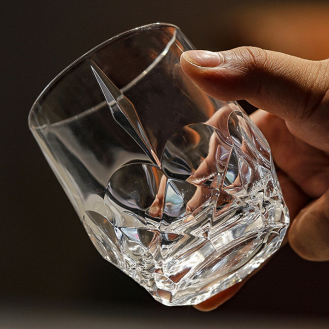 Hexagonal transparent water cups, rhombic glass cups, household beverage water cups, juice beer mugs, bars details Picture