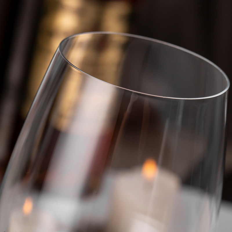 Idelita Leg Series Beaujolais Highball Glass, Chardonnay White Wine glass, Bordeaux red wine glass Application Scenario