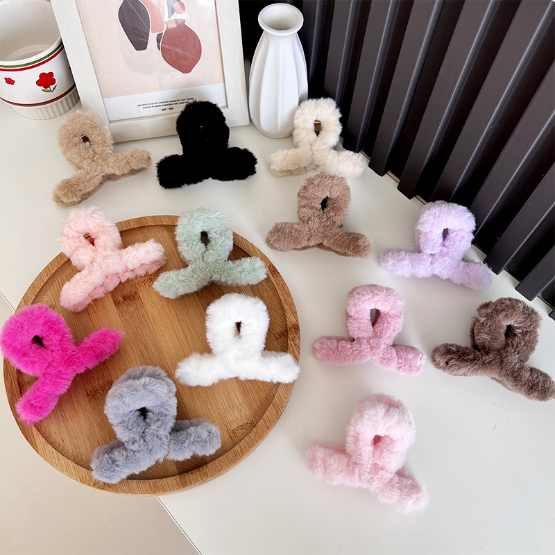 Autumn and winter plush hair clips, small half, back of the head, hair clip, shark hair clip, plush hair clip diy base full figure