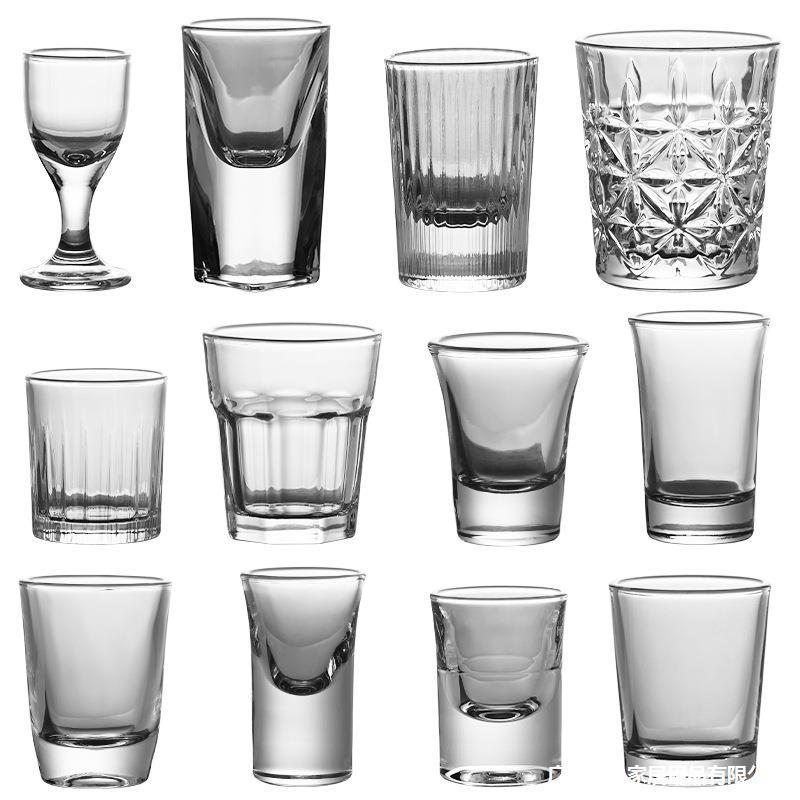 Transparent heart-shaped cup, glass white spirit cup with thickened bottom, hotel bar, tall small wine glass, wine ware, strong spirits, one-sip cup full figure