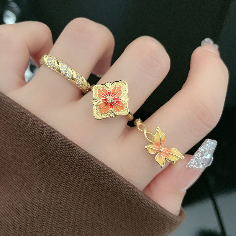 Retro court petal-shaped glazed open ring for women on Instagram, cold style butterfly index finger ring, elegant and individual ring trend Specification drawing