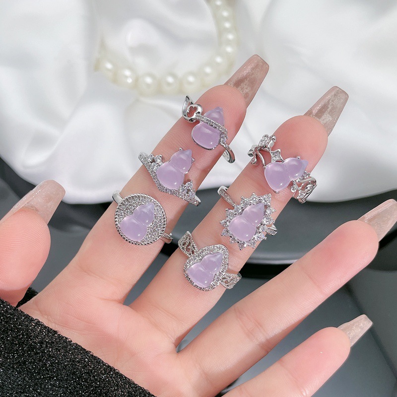 The new index finger ring with a retro, light luxury, ice-transparent texture and gourd design for women is simple, elegant, niche and unique as an accessory details Picture