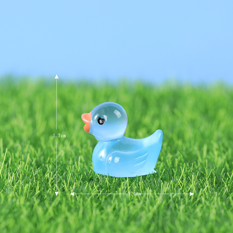 Mini luminous duck-shaped resin accessories of the same style as Douyin, car creative decorative items, micro-landscape decorative items Application Scenario