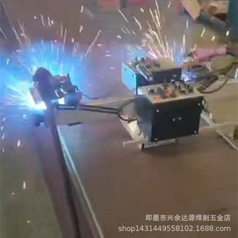 Box-type beam welding trolley, double-gun double-swing welding trolley, MIG welding automatic welding equipment, small welding machine Application Scenario