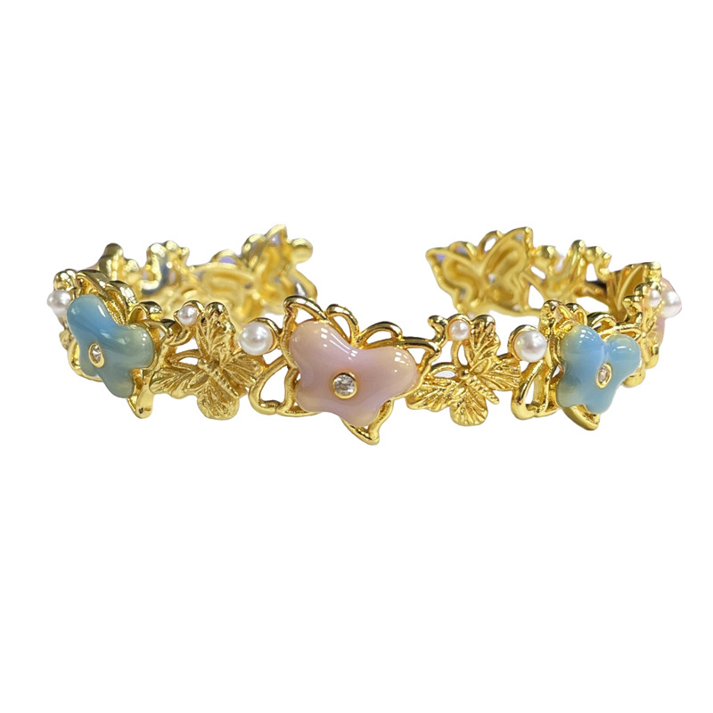The new Chinese-style butterfly girl's hollowed-out sweet and cool pink shell petal open ring bracelet set is fashionable, elegant and high-end Item Picture