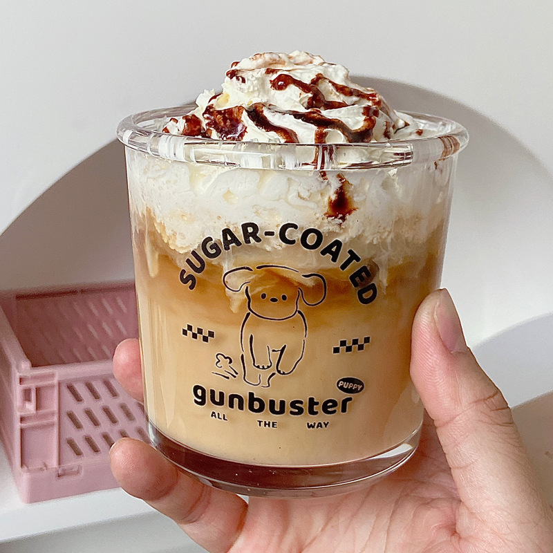 Men's and women's cups, cartoon dessert cups, glass couple coffee cups, water cups, single-layer glass cups, large-capacity drinking water Application Scenario