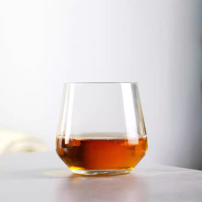 ns popular restaurant's unbreakable cocktail cup, chic drink cup, Nordic glass cup, egg-shaped glass cup Application Scenario