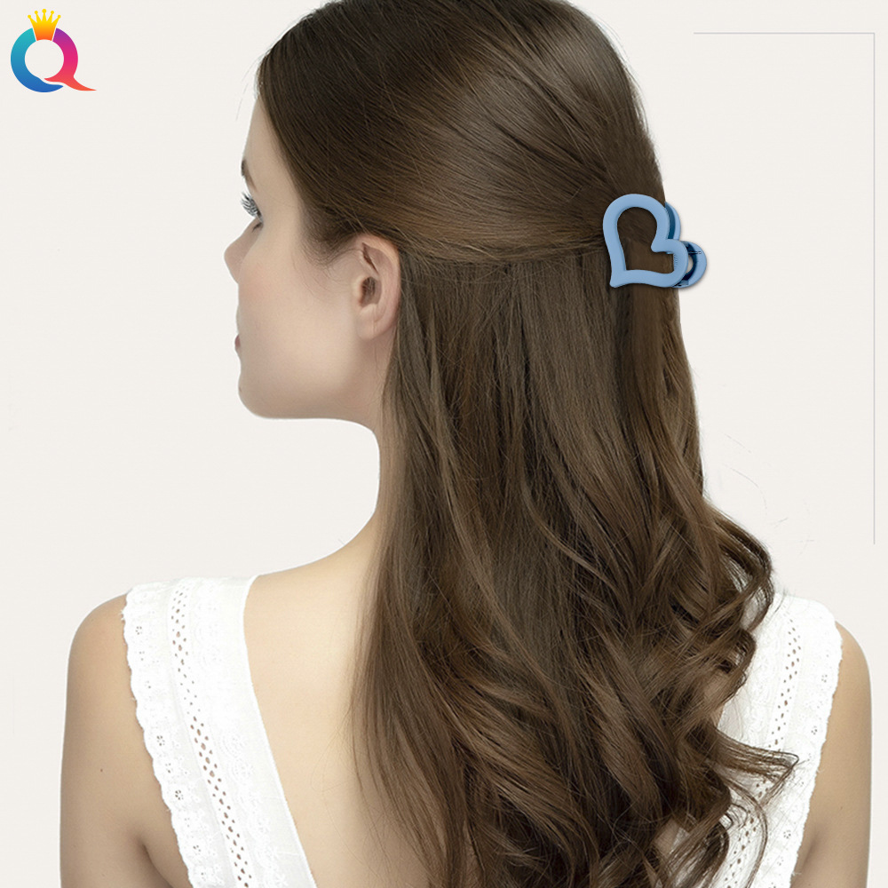 Wholesale of Qiyue Korean retro and simple style back head hair gripper plastic small women's fashionable heart-shaped gripper Specification drawing