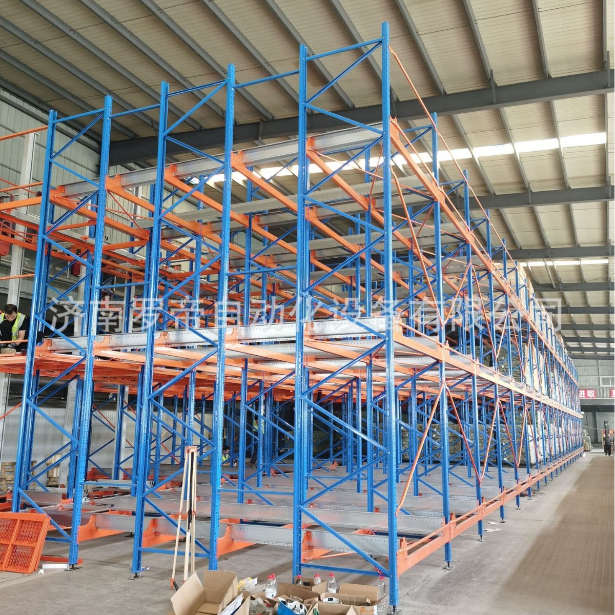 Automated stereoscopic warehouse four-way shuttle vehicle, AI intelligent warehouse four-way shuttle robot, logistics shuttle vehicle Application Scenario